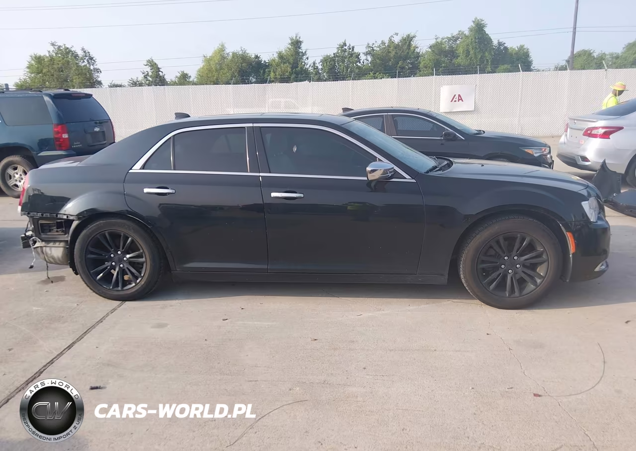 2016 Chrysler 300C VIN:2C3CCAEG3GH147584 - 13