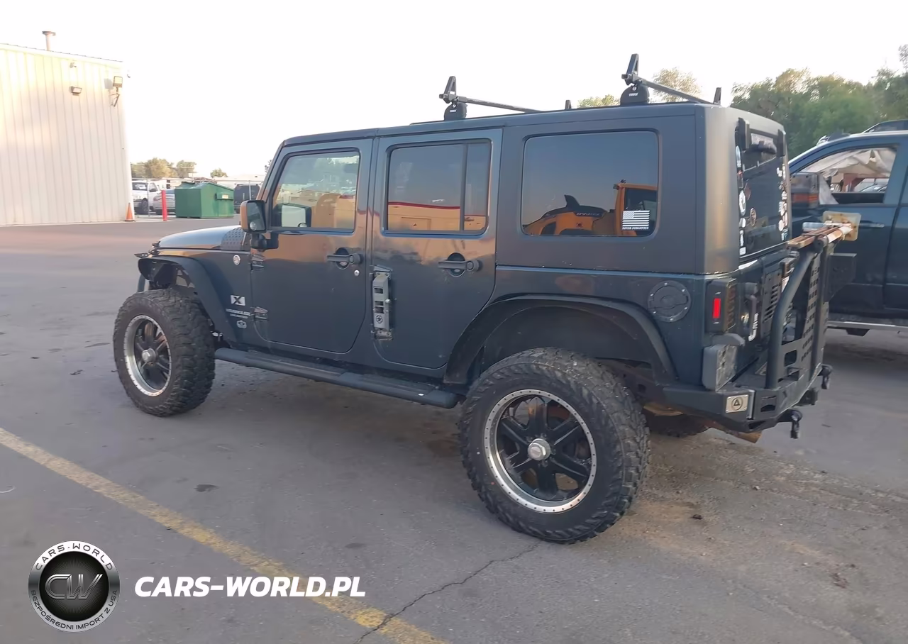 2007 Jeep Wrangler Unlimited X VIN:1J4GA39147L221743 - 3