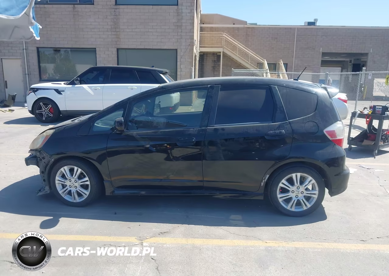 2011 Honda Fit Sport VIN:JHMGE8H58BC003534 - 15