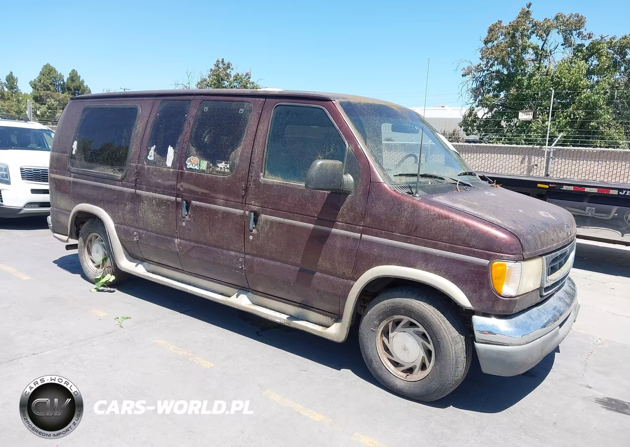 2001 Ford E-150 Recreational – zdjęcie 1 z 11