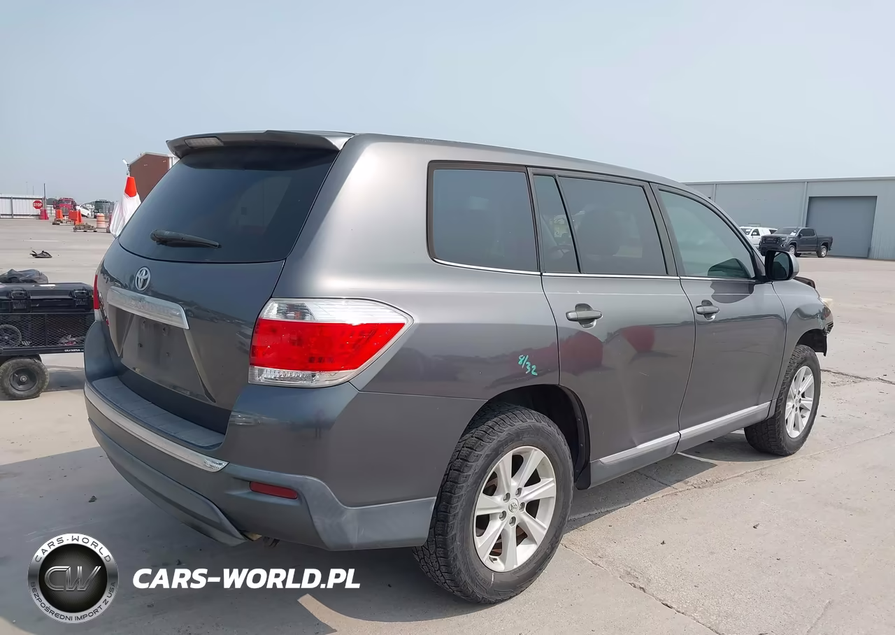 2013 Toyota Highlander VIN:5TDZA3EH8DS035229 - 4