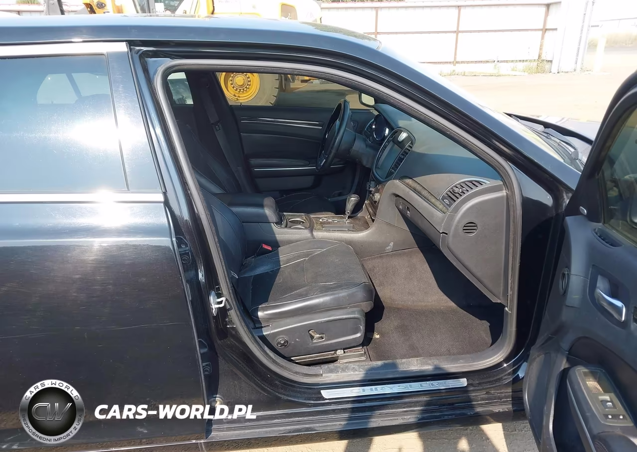 2012 Chrysler 300C VIN:2C3CCAETXCH264845 - 5