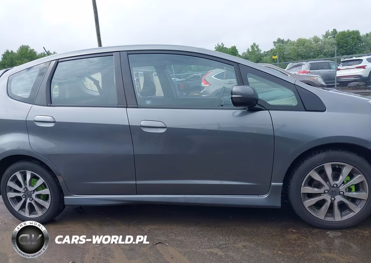 2012 Honda Fit Sport VIN:JHMGE8H51CC022752 - 13