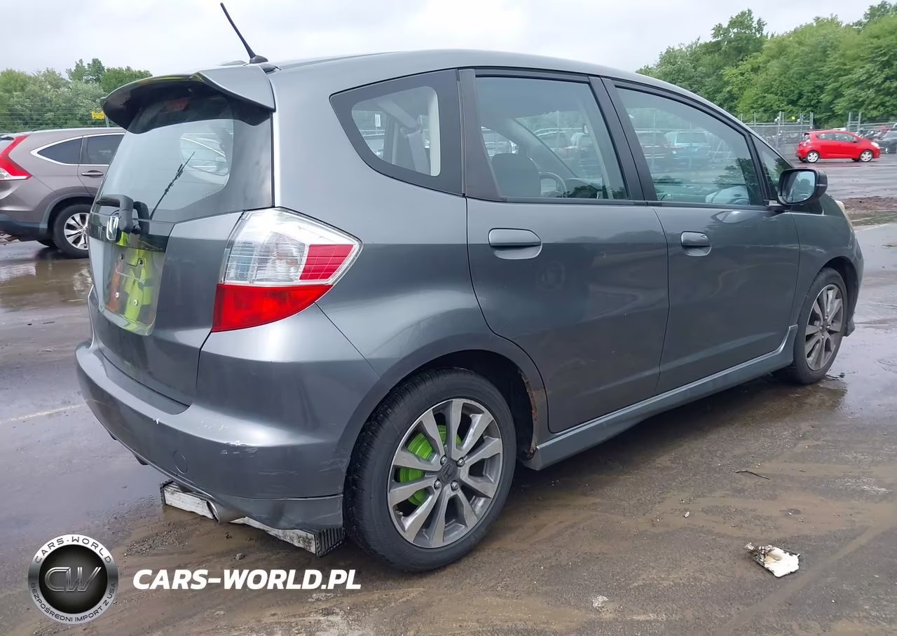 2012 Honda Fit Sport VIN:JHMGE8H51CC022752 - 4