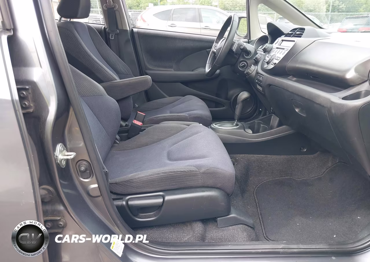 2012 Honda Fit Sport VIN:JHMGE8H51CC022752 - 5