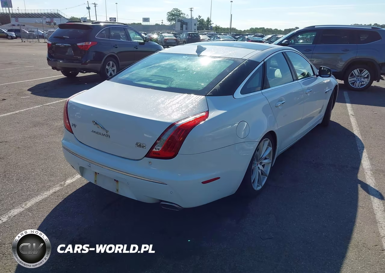 2015 Jaguar Xj VIN:SAJWJ1CD5F8V82071 - 4