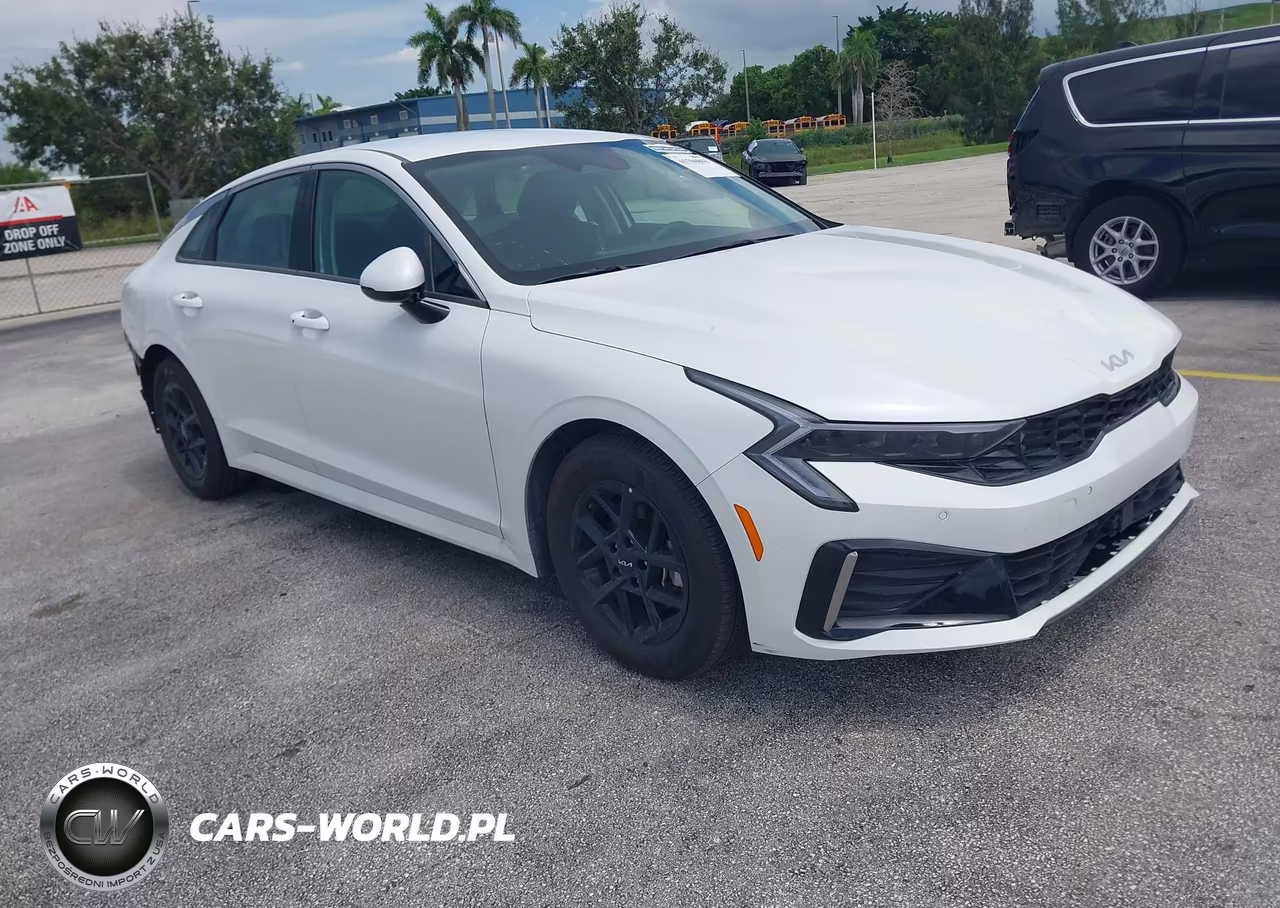 2026 Kia K5 Lxs – zdjęcie 1 z 17