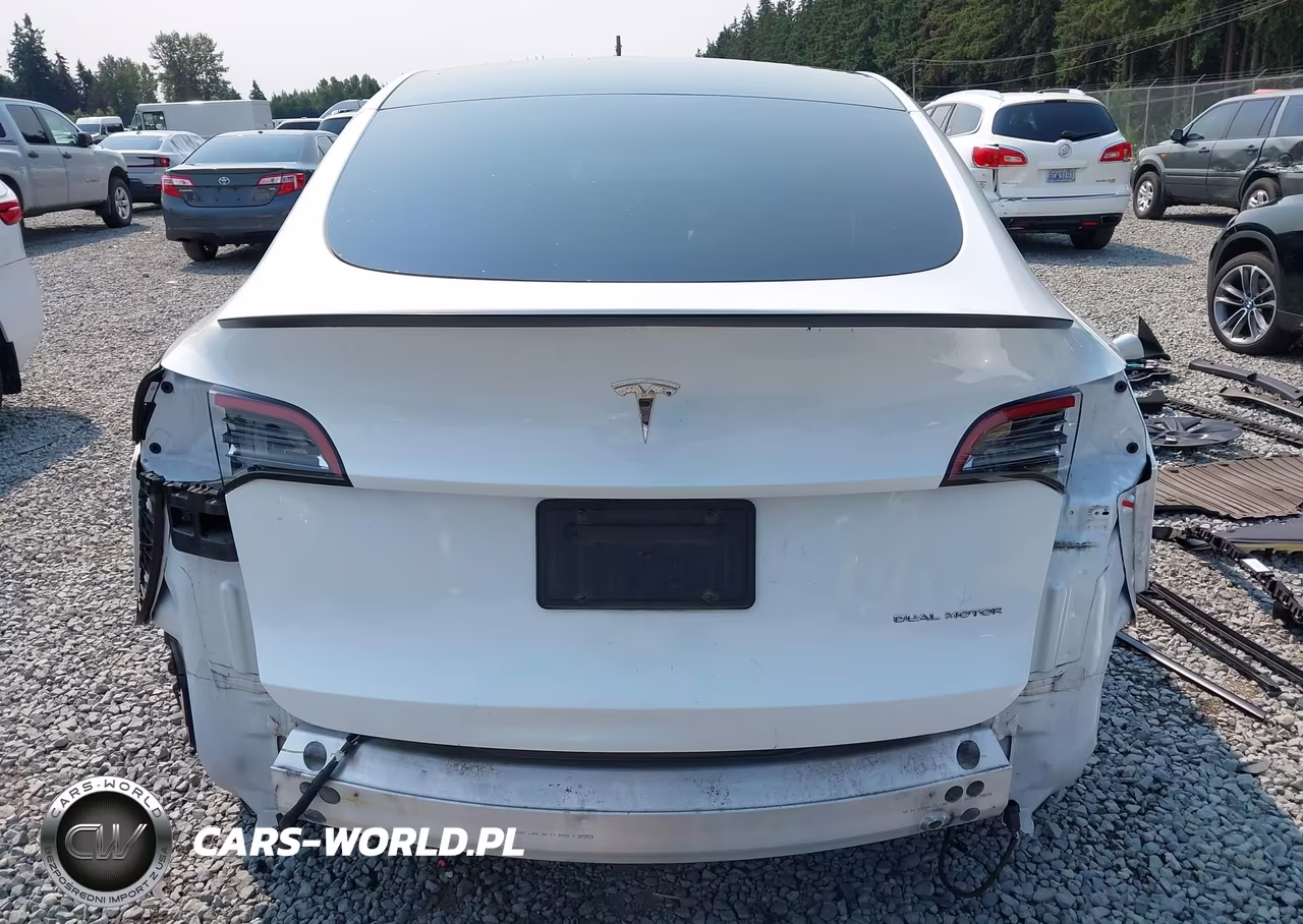 2022 Tesla Model Y Long Range Dual Motor All-Wheel Drive VIN:7SAYGDEE5NF411450 - 17