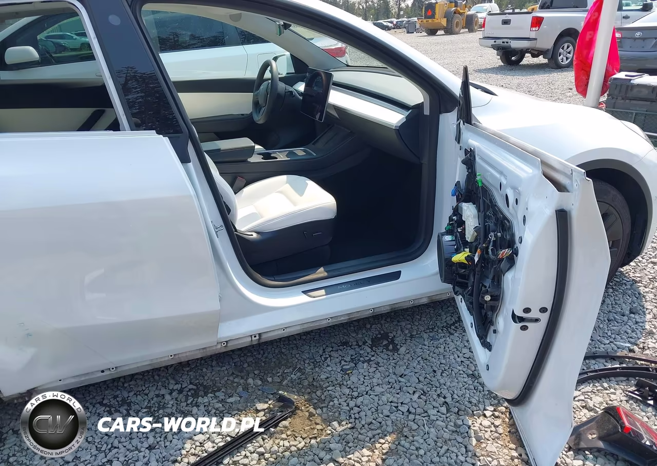 2022 Tesla Model Y Long Range Dual Motor All-Wheel Drive VIN:7SAYGDEE5NF411450 - 5
