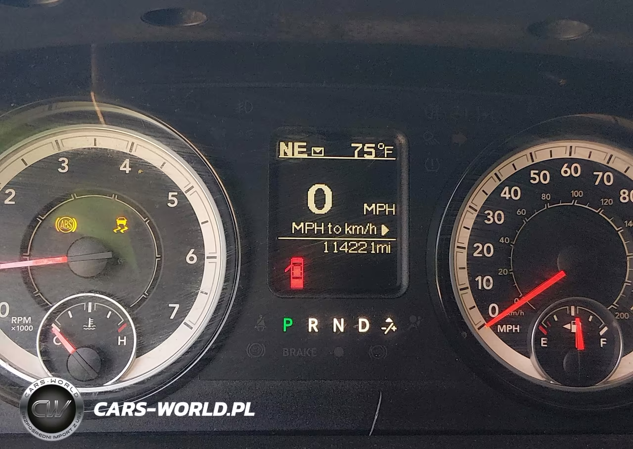 2019 Ram 1500 Classic VIN:1C6RR7FGXKS635588 - 15