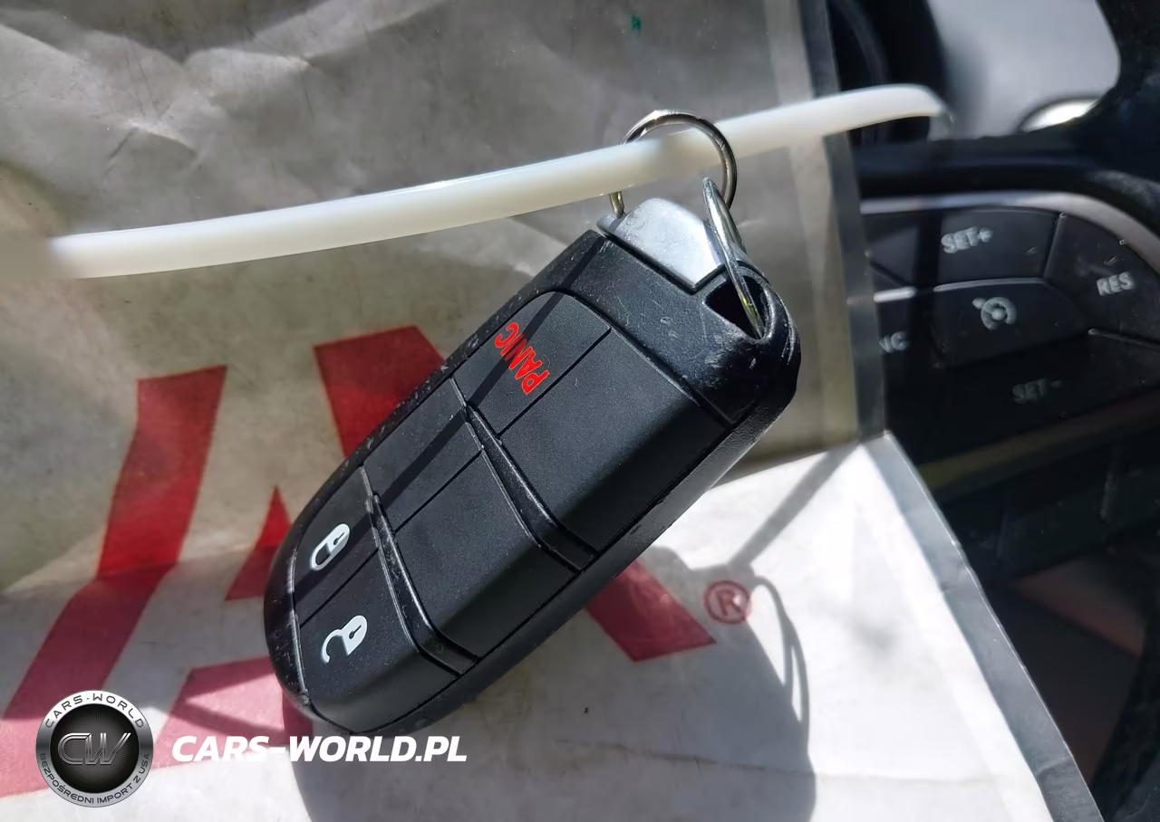 2020 Jeep Grand Cherokee Laredo E 4X4 VIN:1C4RJFAG3LC294113 - 11