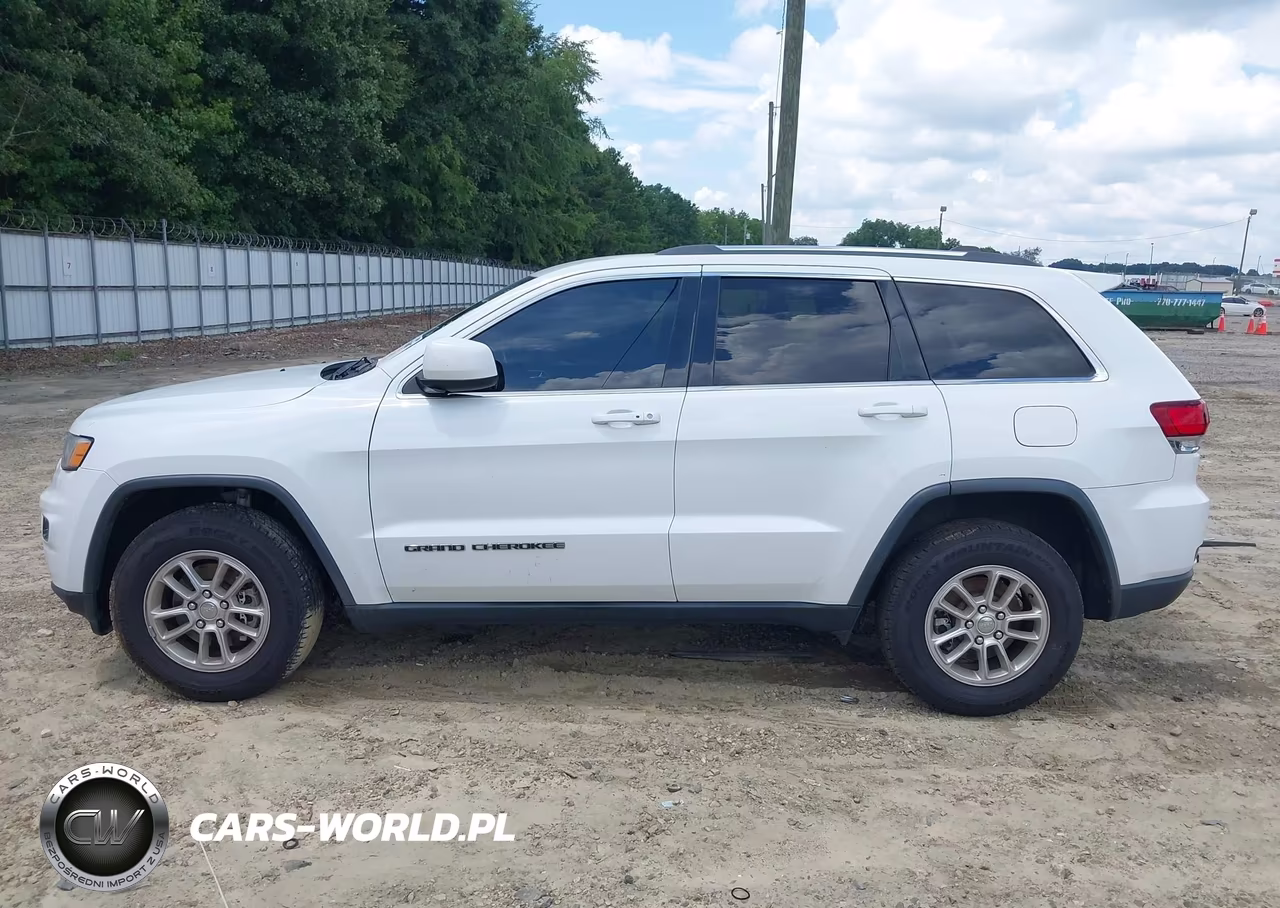 2020 Jeep Grand Cherokee Laredo E 4X4 VIN:1C4RJFAG3LC294113 - 15