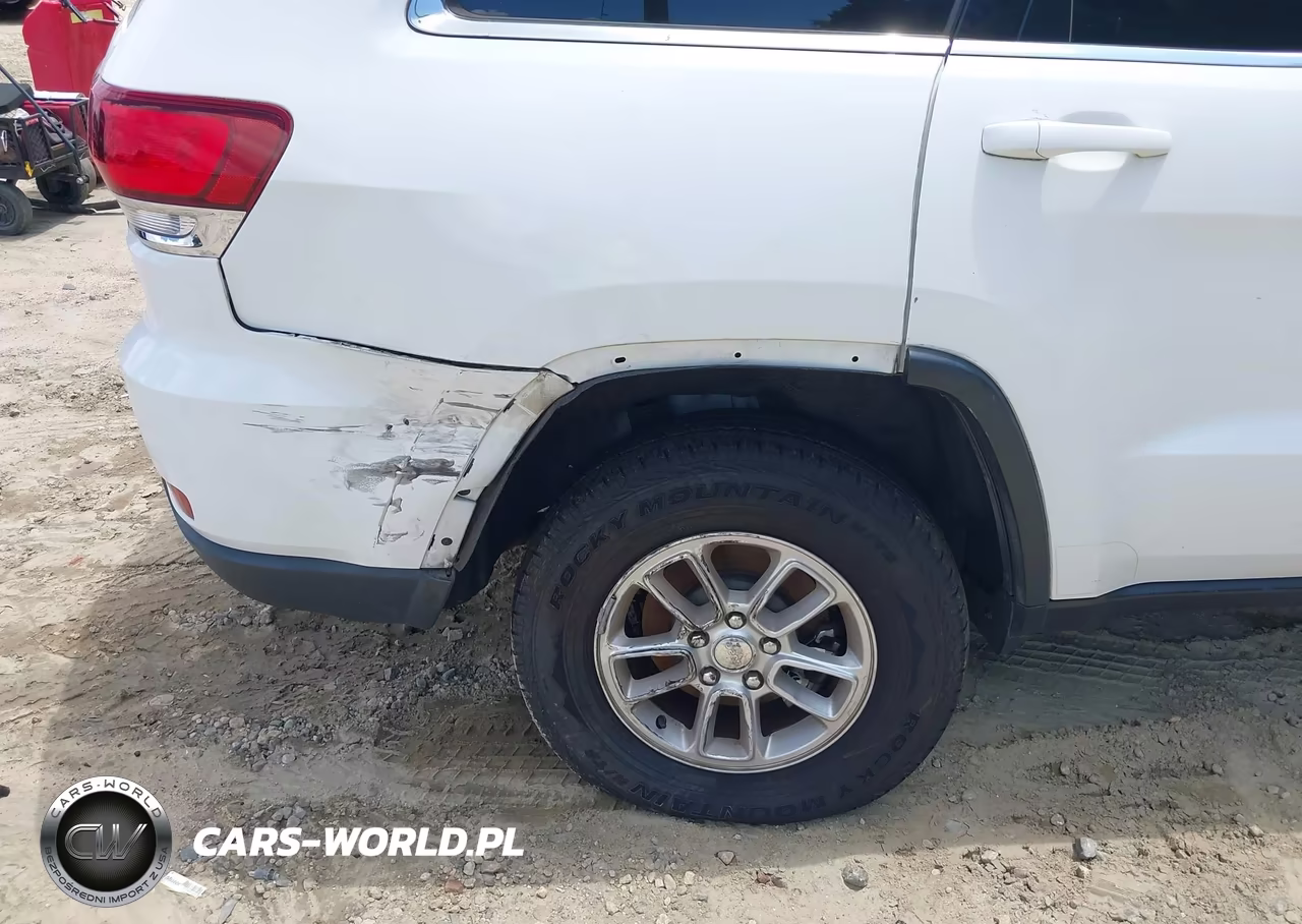 2020 Jeep Grand Cherokee Laredo E 4X4 VIN:1C4RJFAG3LC294113 - 6