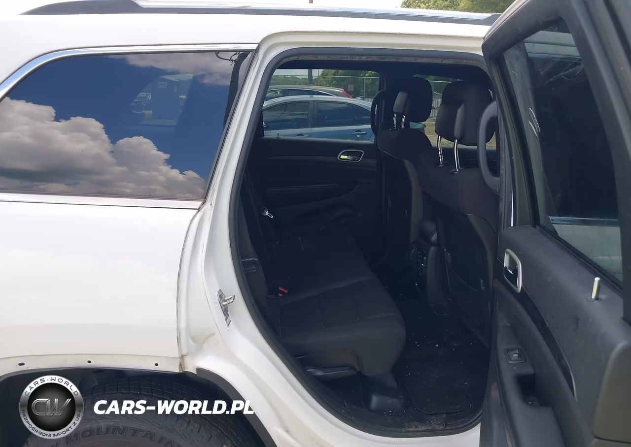 2020 Jeep Grand Cherokee Laredo E 4X4 VIN:1C4RJFAG3LC294113 - 8