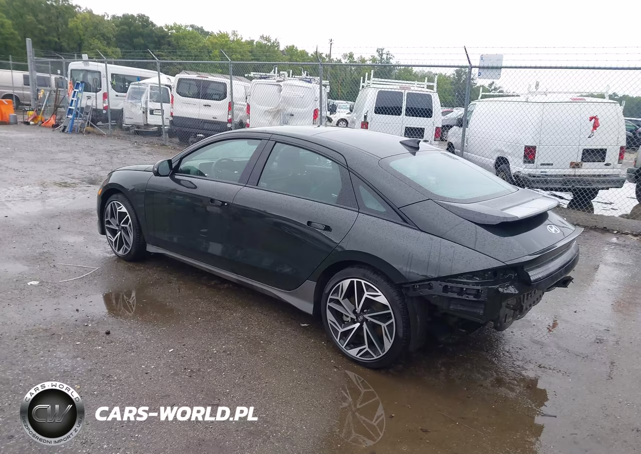 2023 Hyundai Ioniq 6 Limited VIN:KMHM54AA5PA040351 - 3