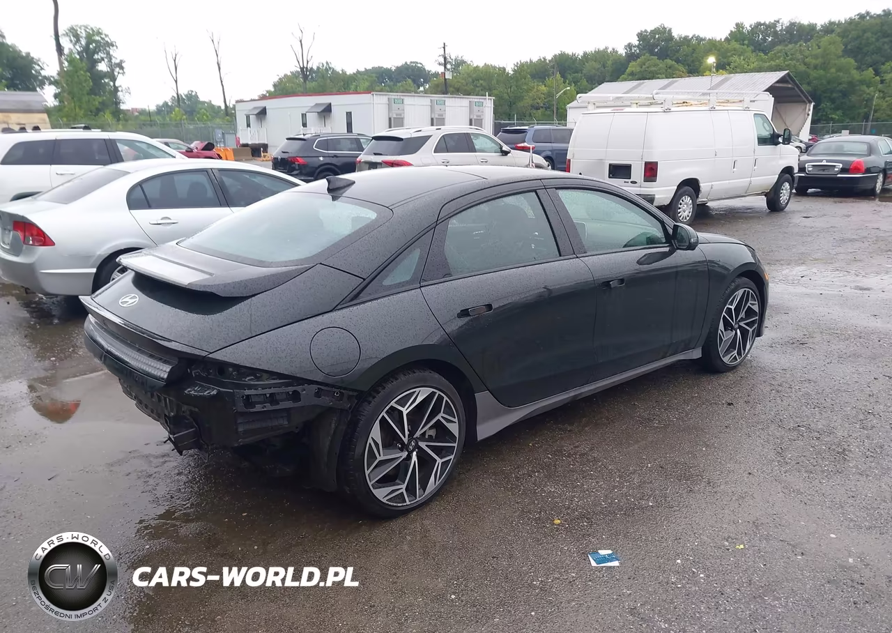 2023 Hyundai Ioniq 6 Limited VIN:KMHM54AA5PA040351 - 4