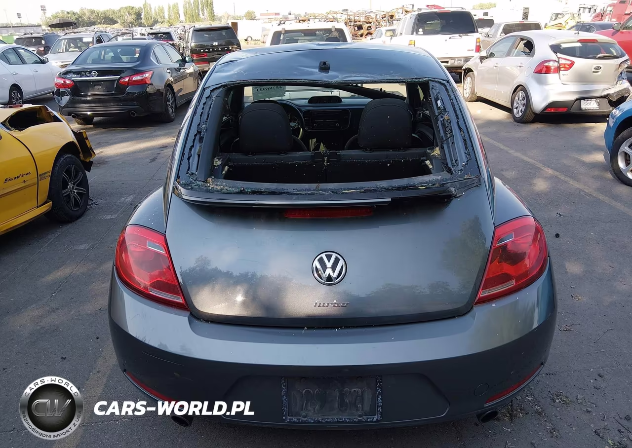 2013 Volkswagen Beetle 2.0T Turbo VIN:3VW467AT1DM602312 - 16