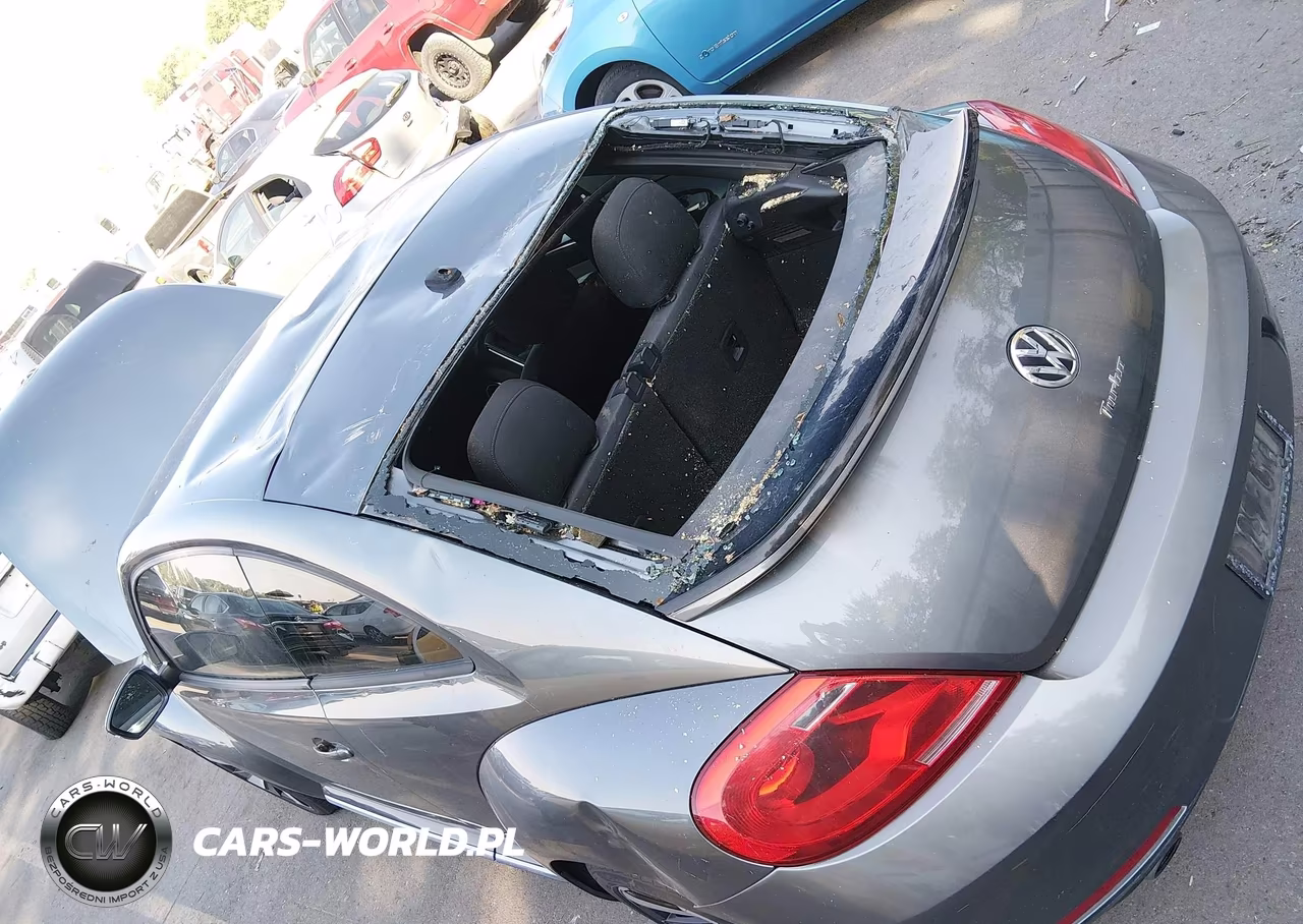 2013 Volkswagen Beetle 2.0T Turbo VIN:3VW467AT1DM602312 - 6