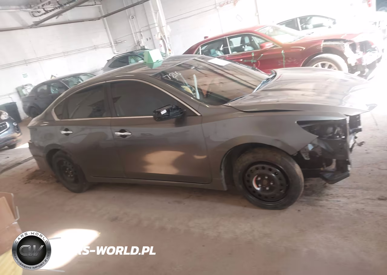 2018 Nissan Altima 2.5 S VIN:1N4AL3AP9JC213396 - 13