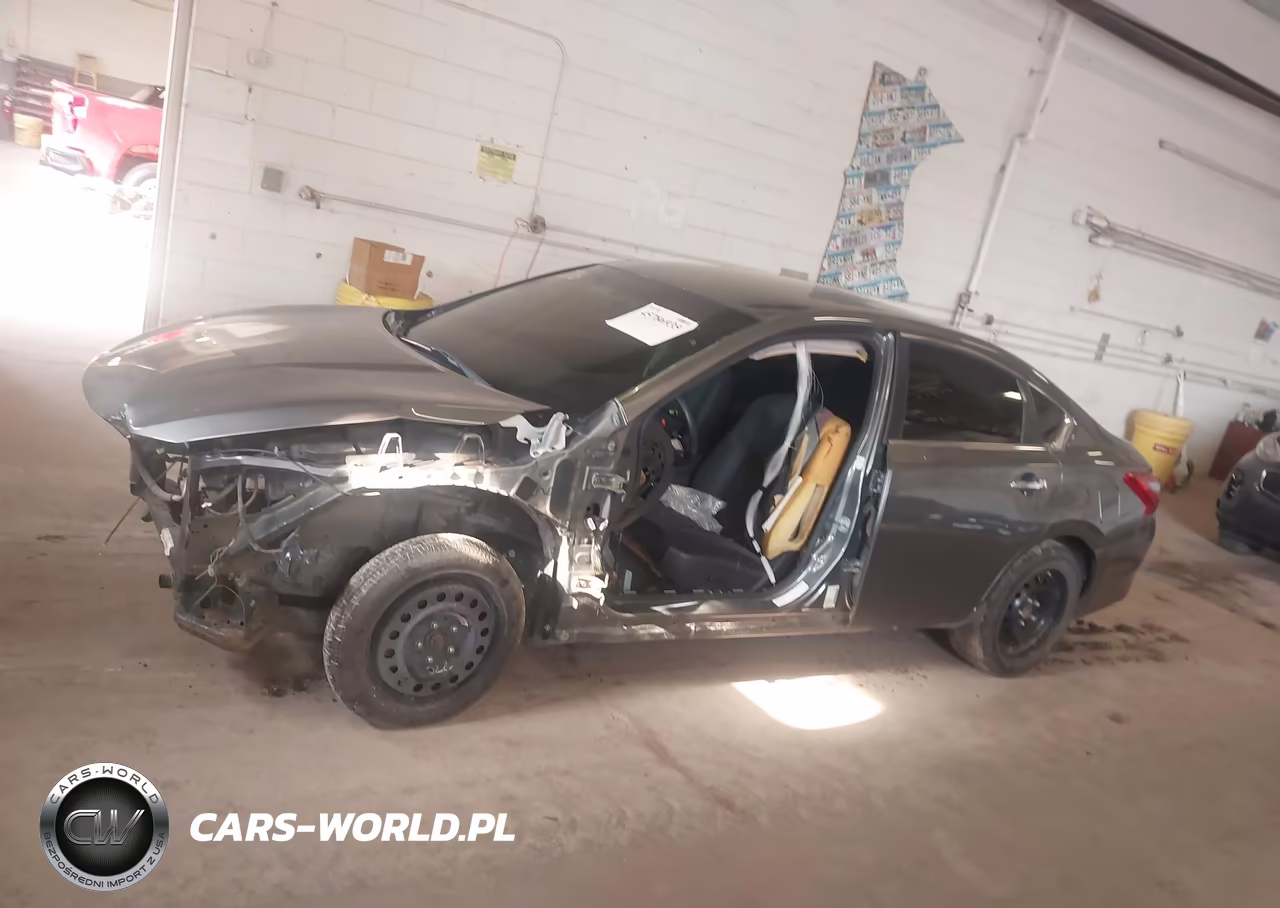 2018 Nissan Altima 2.5 S VIN:1N4AL3AP9JC213396 - 14