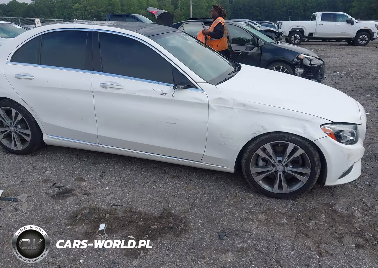2017 Mercedes-Benz C 300 VIN:55SWF4JBXHU179255 - 6