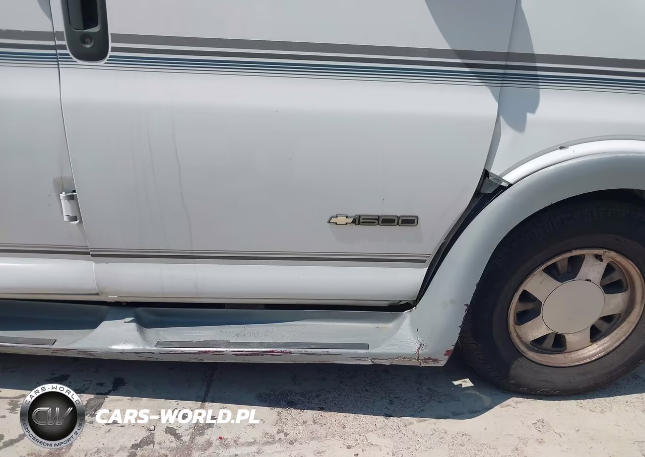 1996 Chevrolet G10 VIN:1GBFG15R7T1000597 - 11