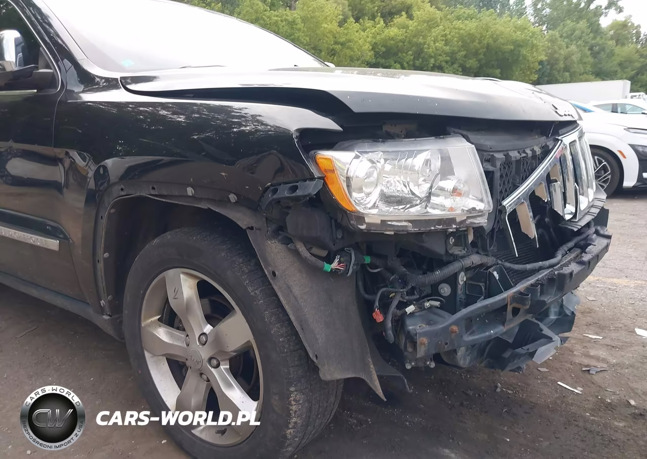 2013 Jeep Grand Cherokee Overland VIN:1C4RJFCGXDC646019 - 18