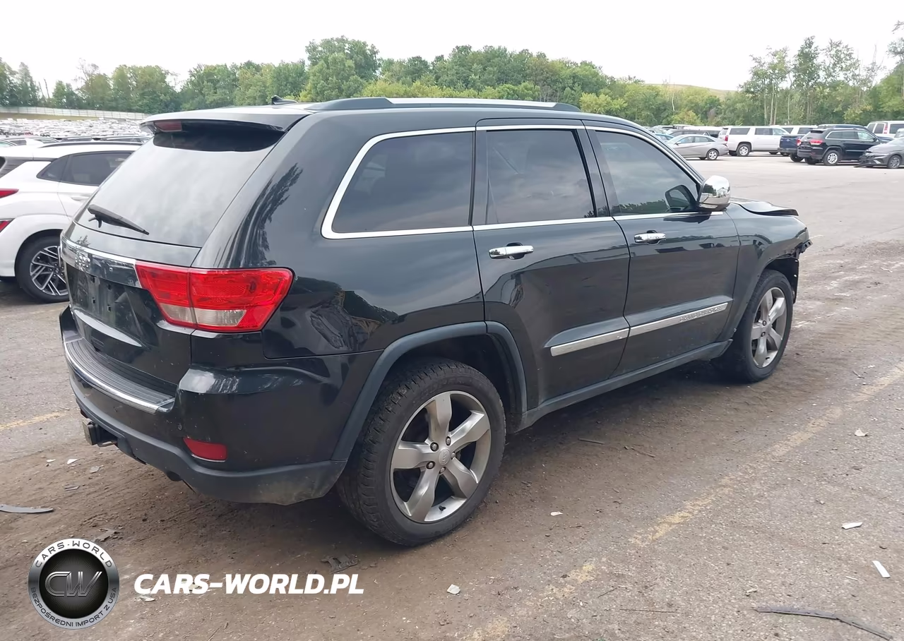 2013 Jeep Grand Cherokee Overland VIN:1C4RJFCGXDC646019 - 4