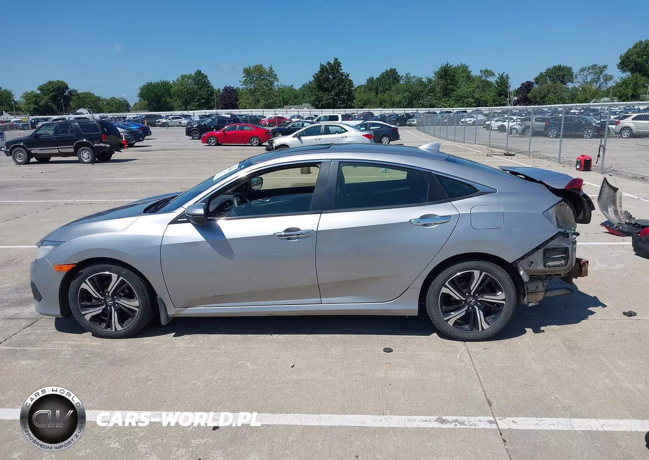 2018 Honda Civic Touring VIN:JHMFC1F97JX002056 - 15