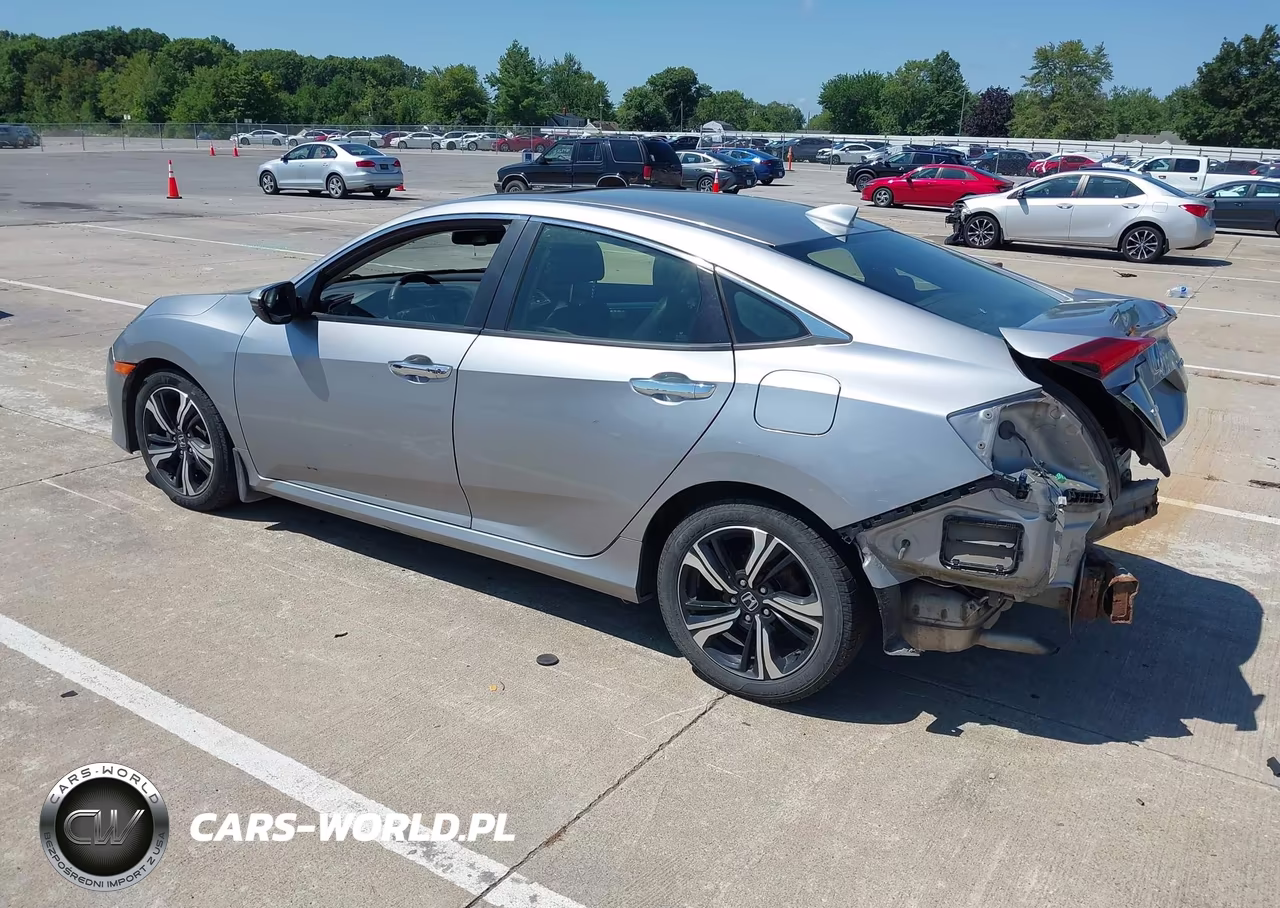 2018 Honda Civic Touring VIN:JHMFC1F97JX002056 - 3