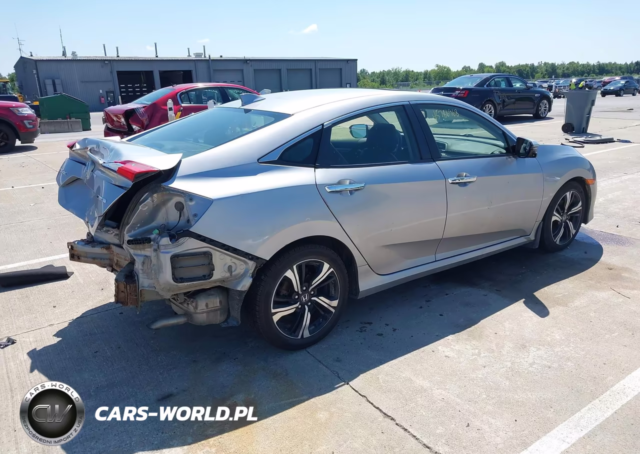 2018 Honda Civic Touring VIN:JHMFC1F97JX002056 - 4