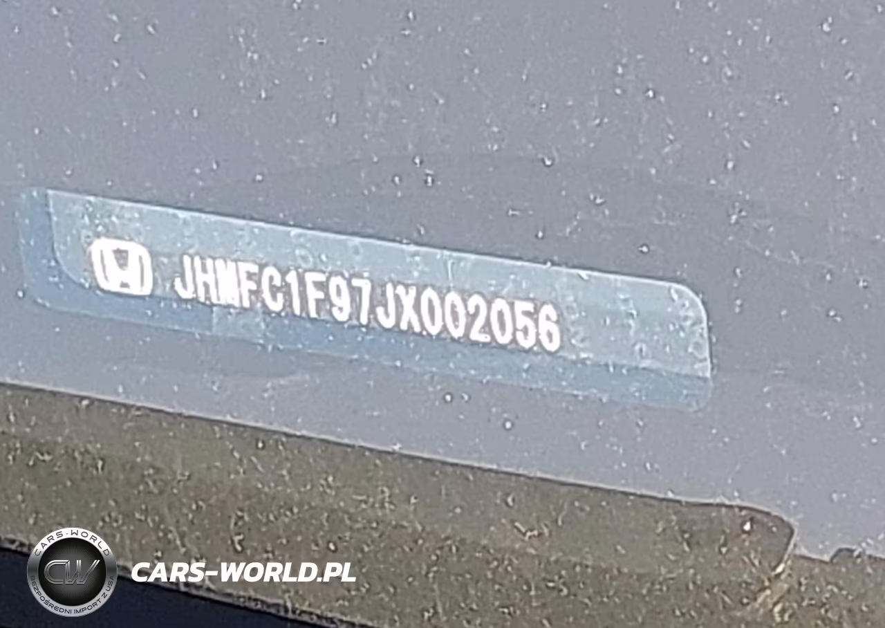 2018 Honda Civic Touring VIN:JHMFC1F97JX002056 - 9