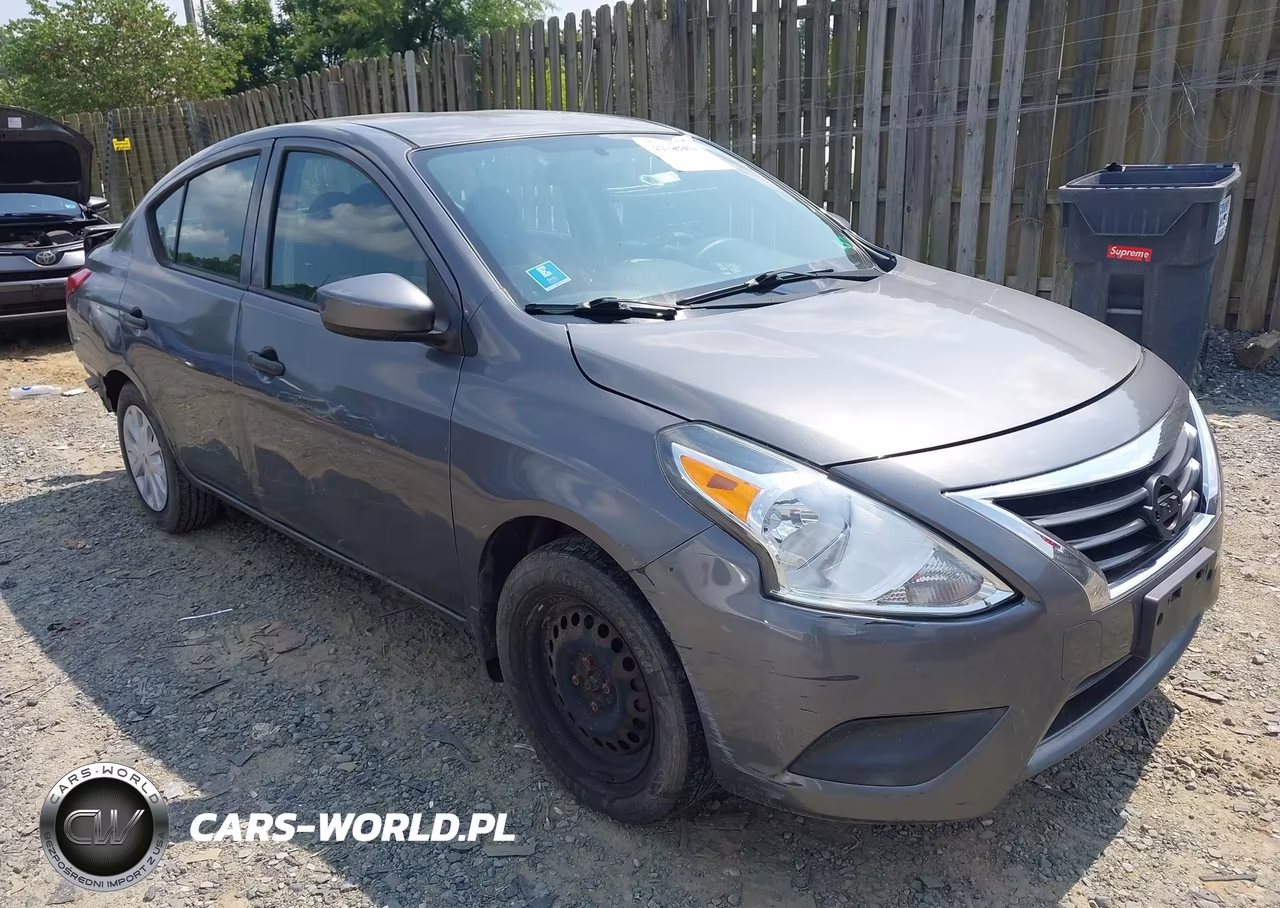 2016 Nissan Versa 1.6 S+ – zdjęcie 1 z 10