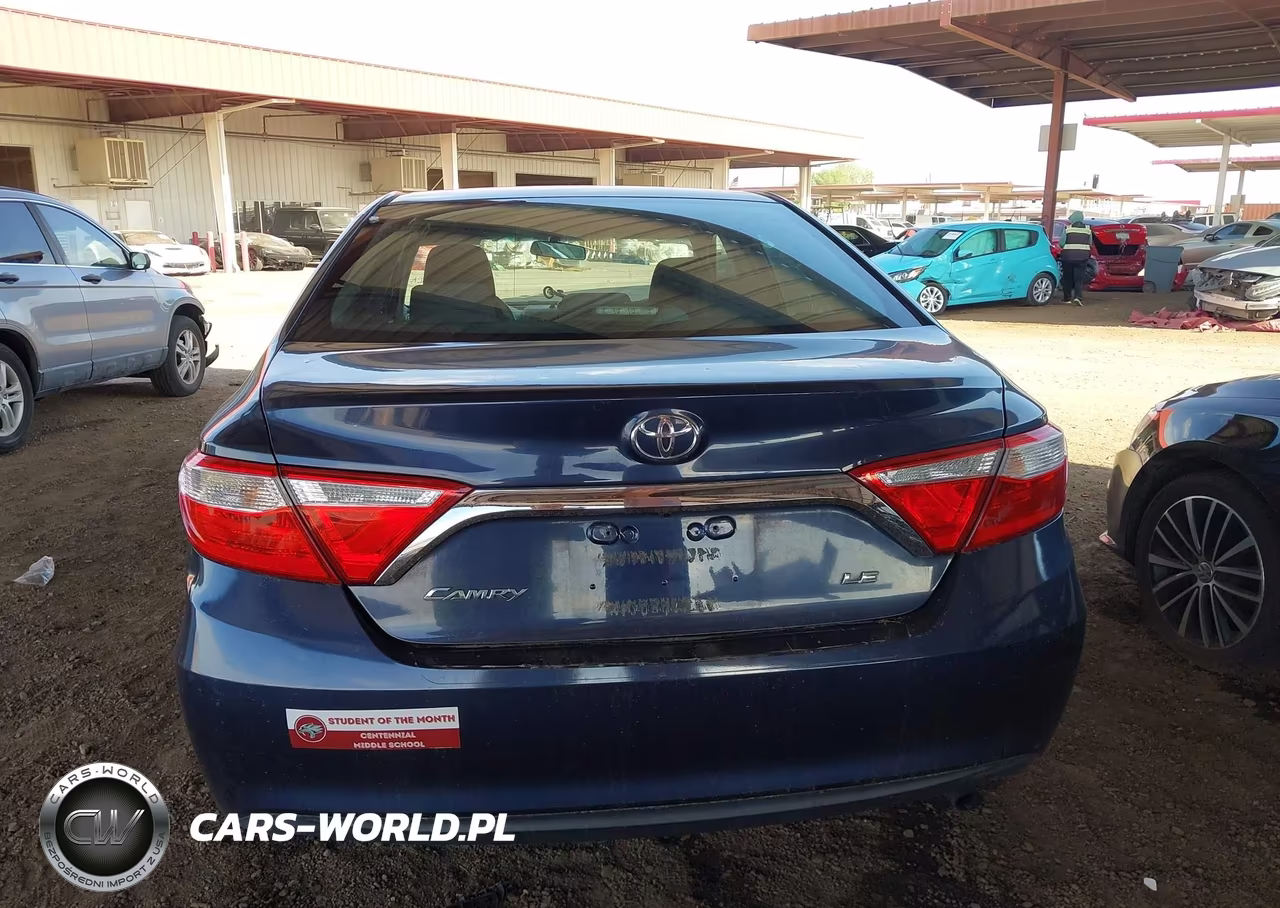 2015 Toyota Camry Le VIN:4T4BF1FK2FR476193 - 16