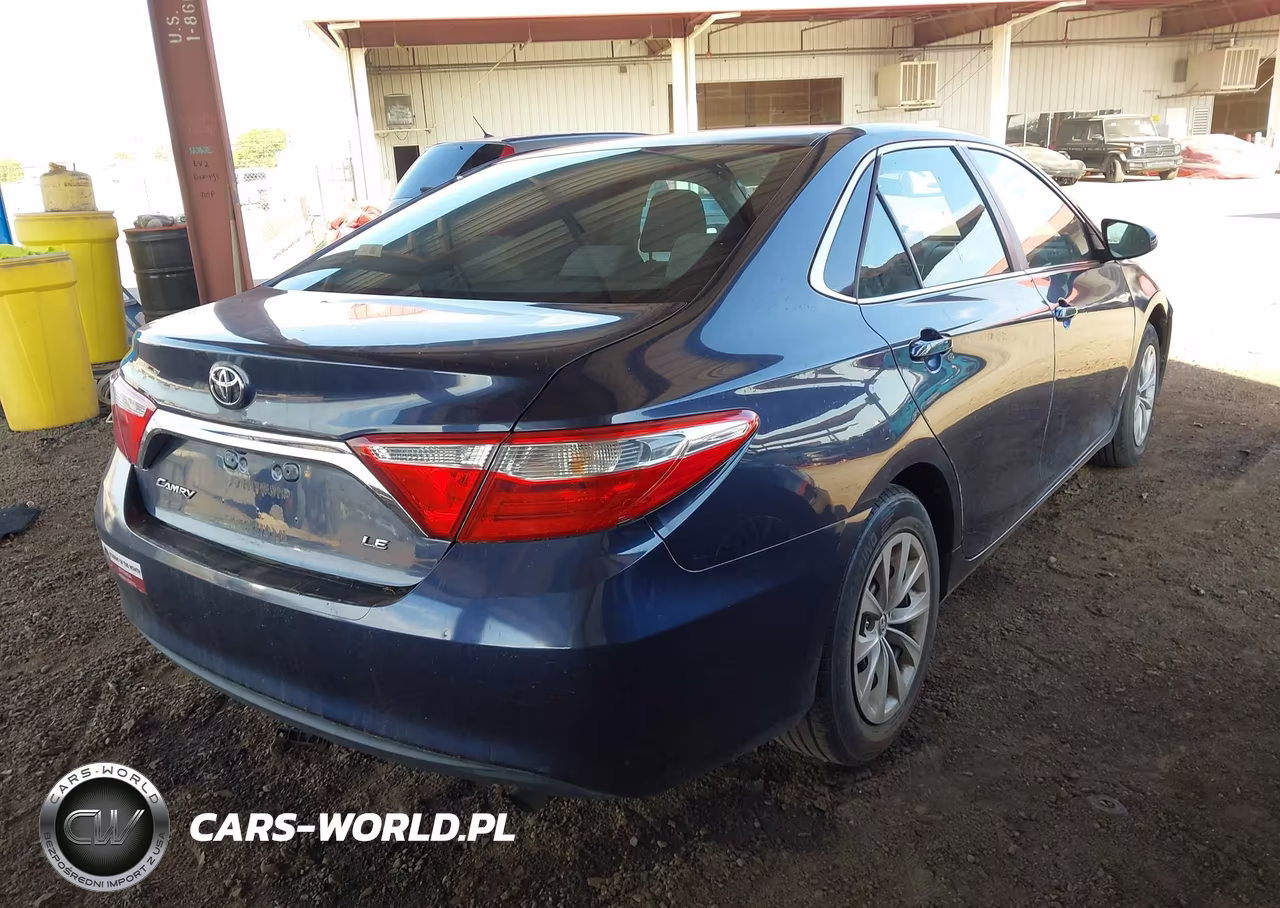 2015 Toyota Camry Le VIN:4T4BF1FK2FR476193 - 4