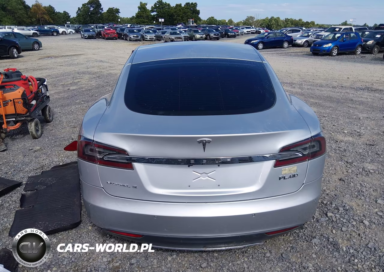 2015 Tesla Model S 60-70-85 VIN:5YJSA1S12FFP72589 - 16