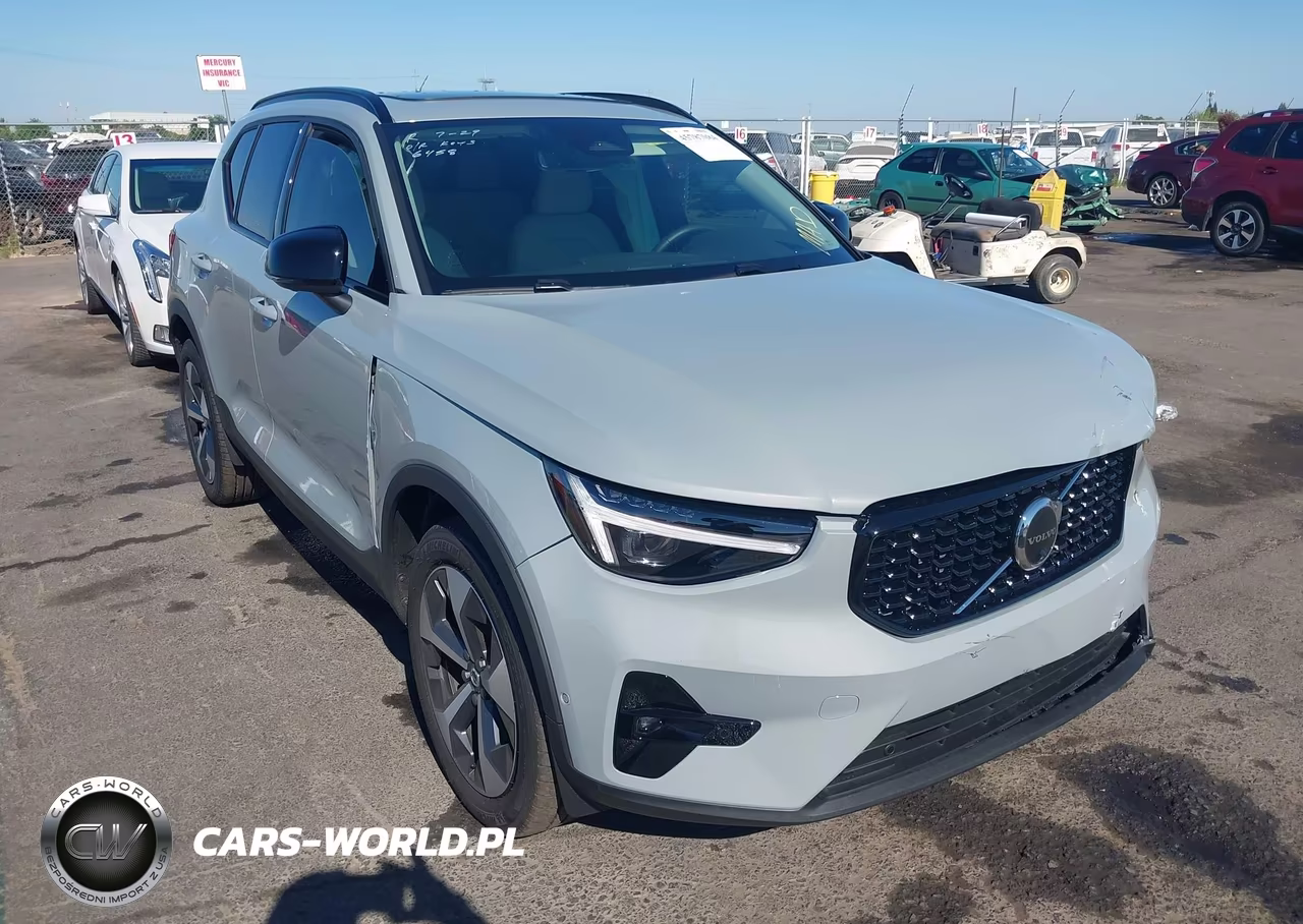 2026 Volvo Xc40 Plus, B5 Awd Gas (Mild Hybrid), Dark VIN:YV4L12UC7T2776643 - 1