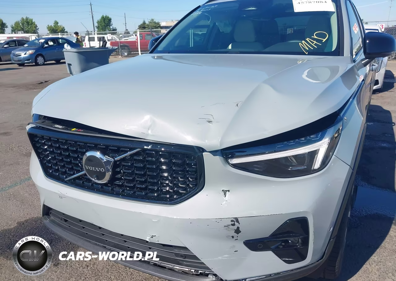 2026 Volvo Xc40 Plus, B5 Awd Gas (Mild Hybrid), Dark VIN:YV4L12UC7T2776643 - 6