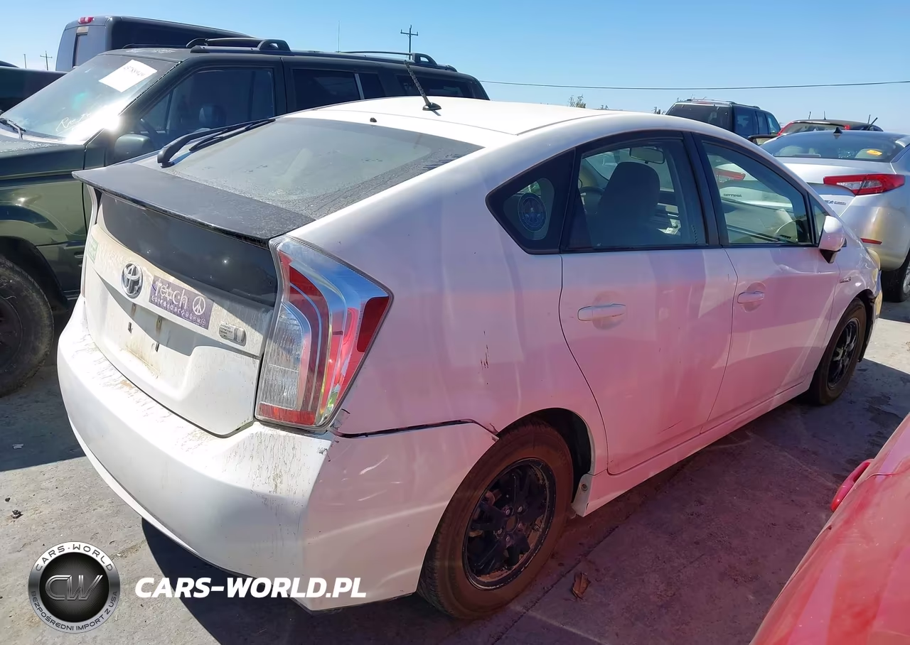 2012 Toyota Prius Two VIN:JTDKN3DU6C1565814 - 4