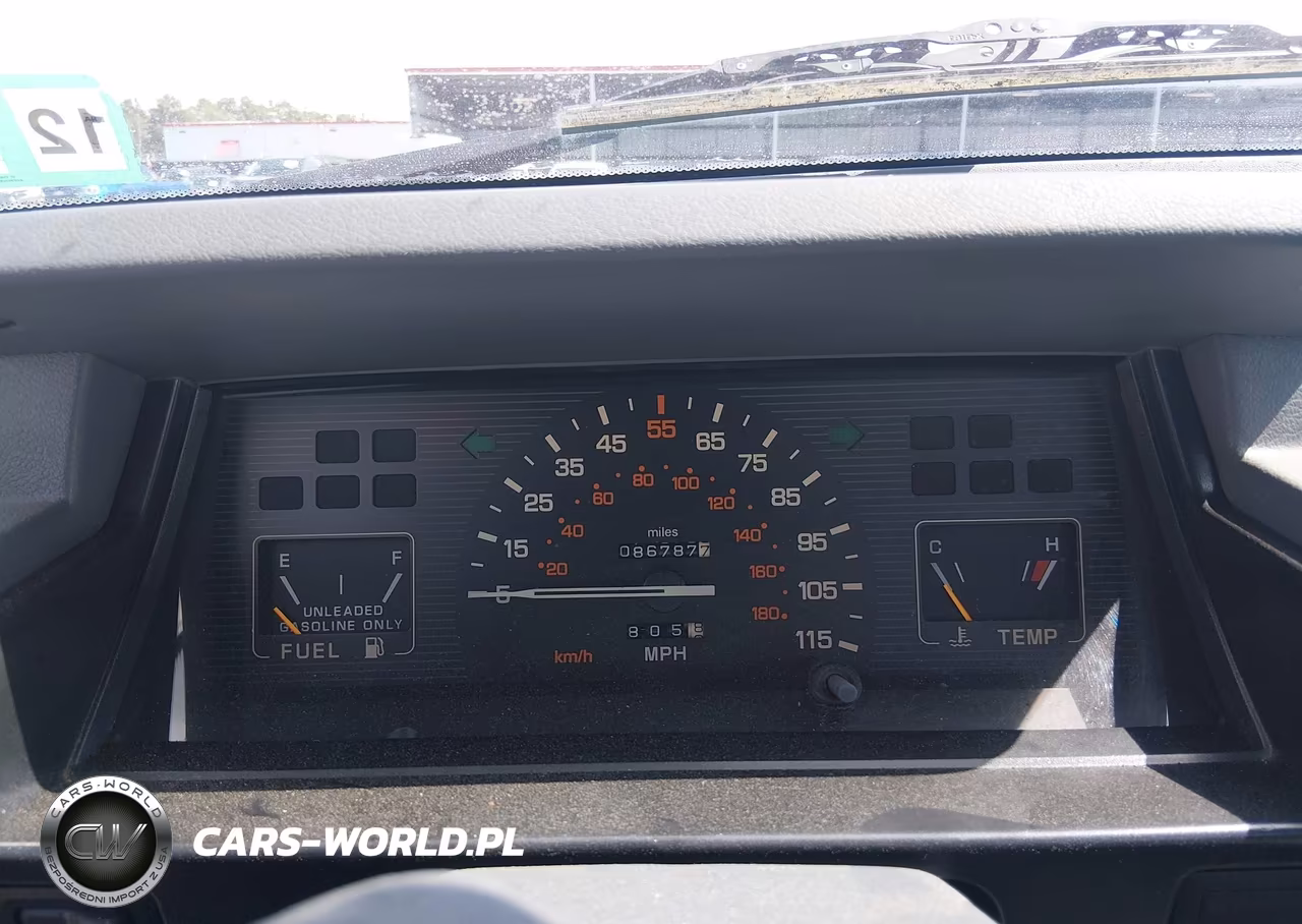 1990 Mitsubishi Mighty Max - S VIN:JA7FL24W1LP011061 - 7