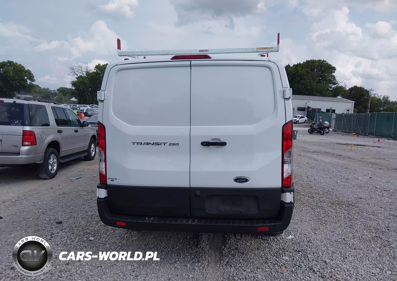 2023 Ford Transit-250 VIN:1FTBR1Y81PKC10135 - 17