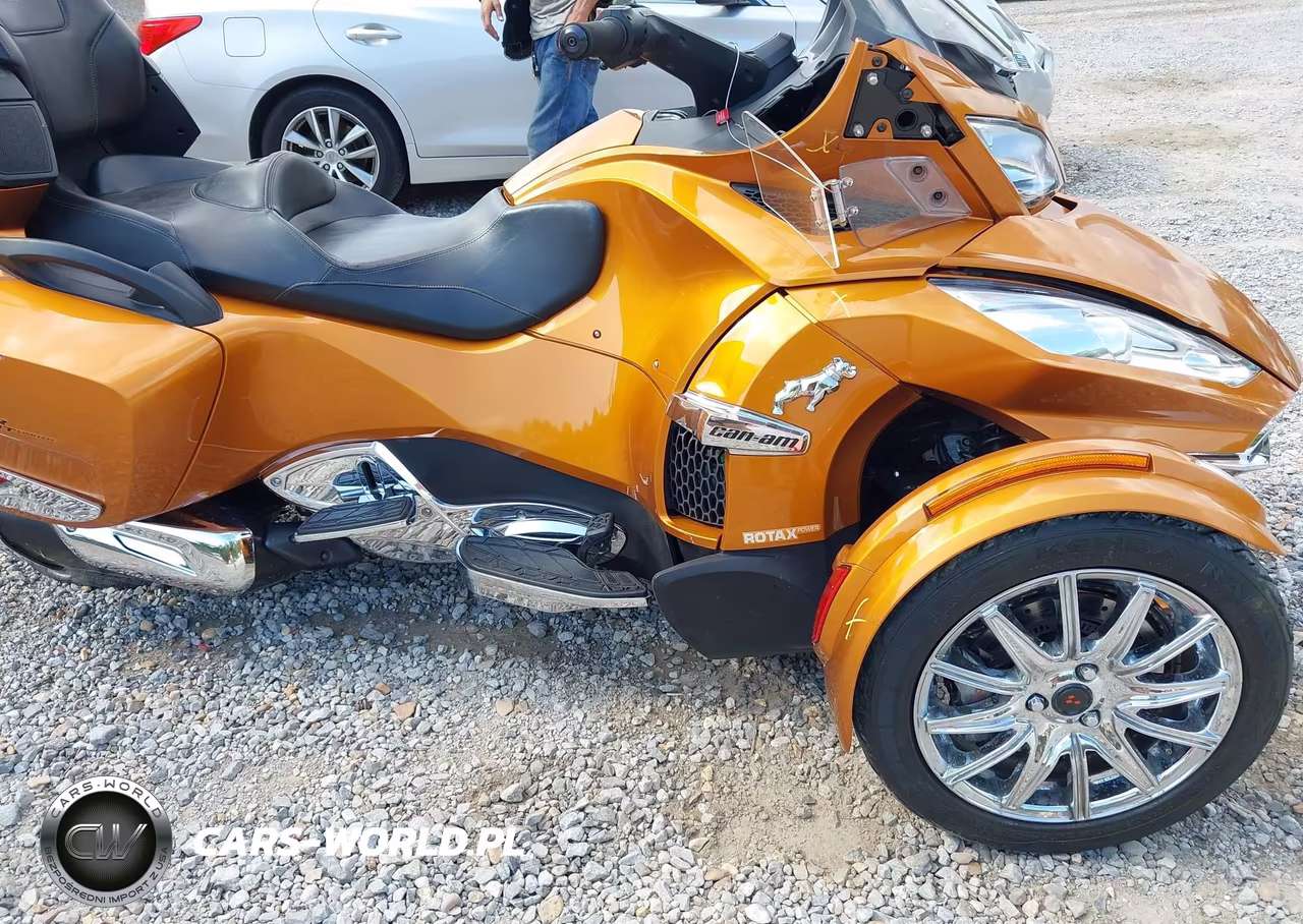 2014 Can-Am Spyder Roadster Rt-Rts-Rt Limited VIN:2BXNBDD14EV002039 - 8