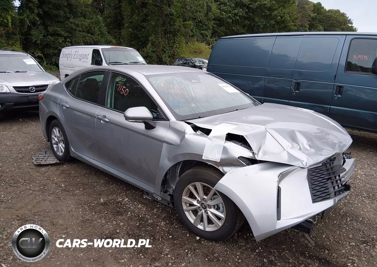 2026 Toyota Camry Le – zdjęcie 1 z 16