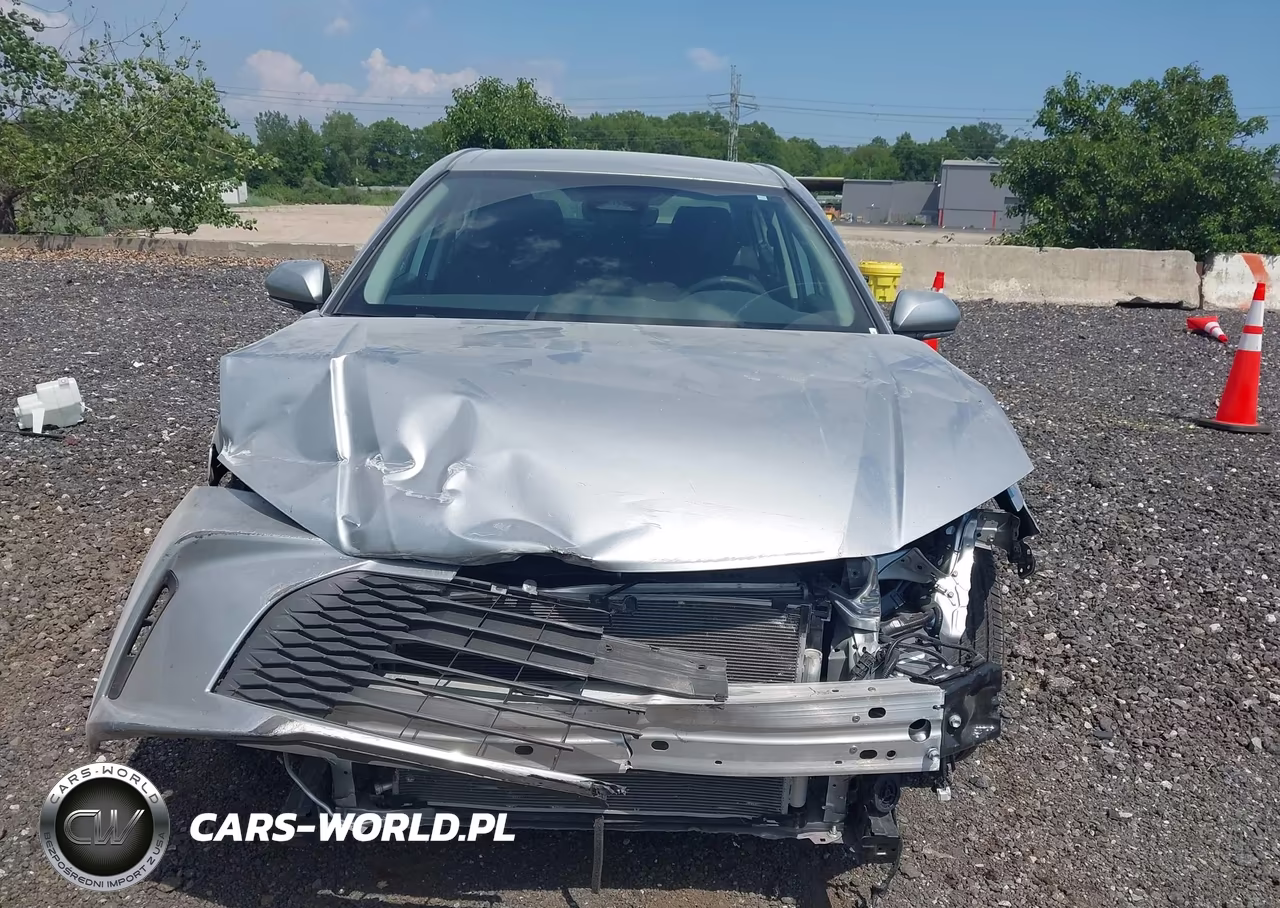2026 Toyota Camry Le VIN:4T1DAACK7TU700009 - 12