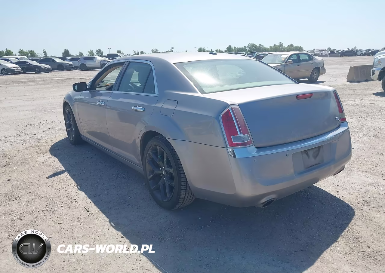 2013 Chrysler 300C VIN:2C3CCAET7DH632559 - 3