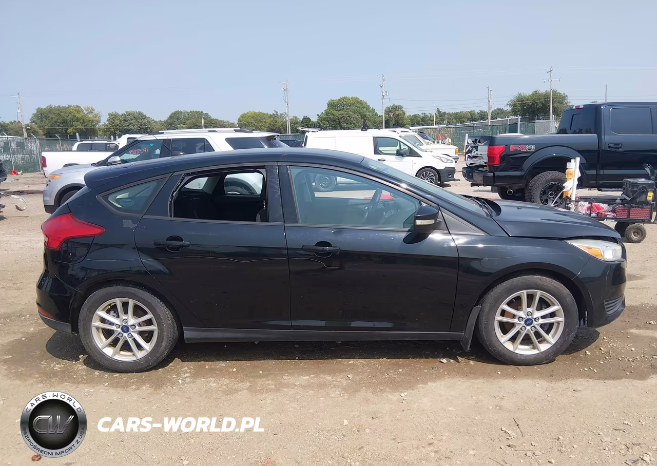 2016 Ford Focus Se VIN:1FADP3KE3GL211070 - 14