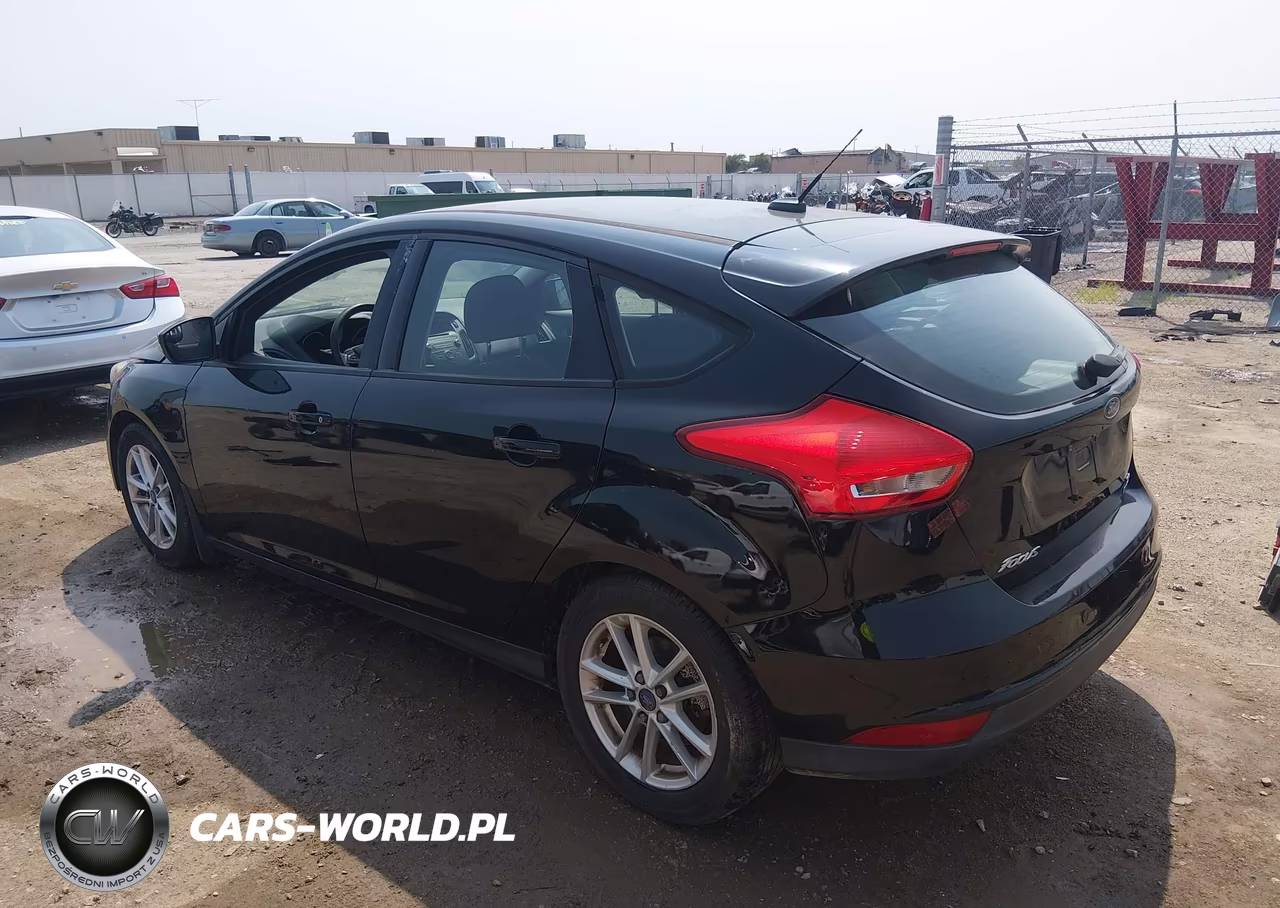 2016 Ford Focus Se VIN:1FADP3KE3GL211070 - 3