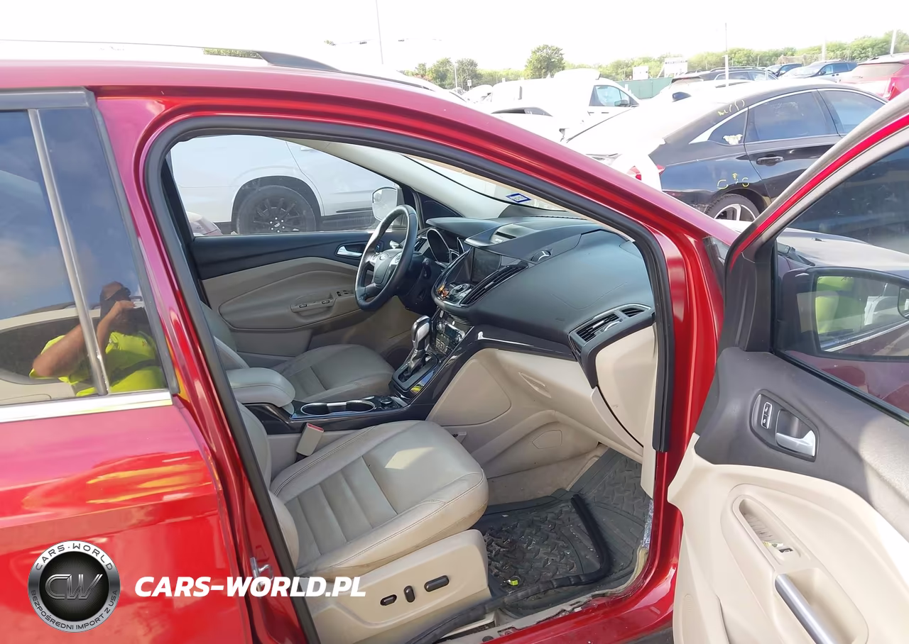 2015 Ford Escape Titanium VIN:1FMCU0J90FUB05374 - 5