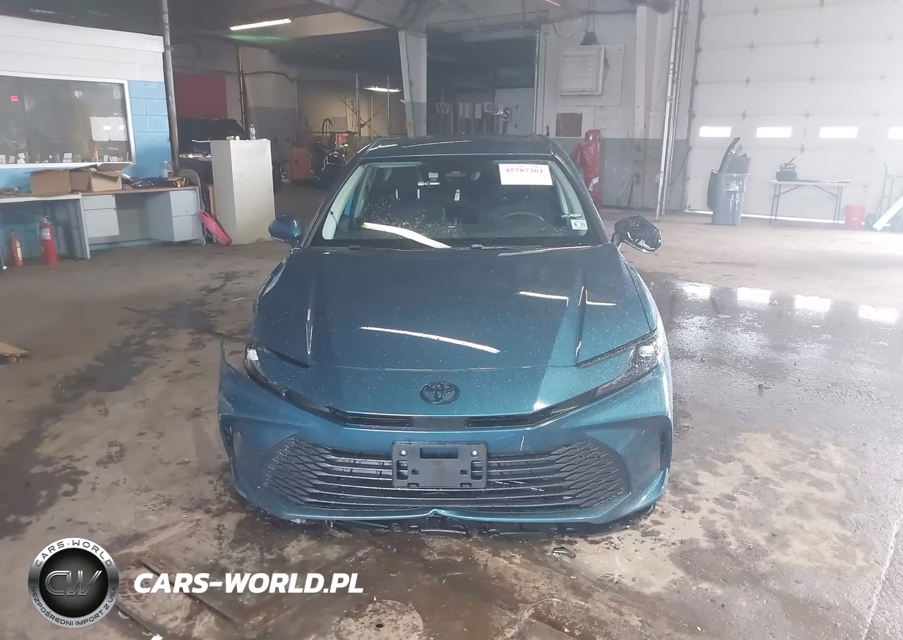 2026 Toyota Camry Le VIN:4T1DAACKXTU758101 - 12