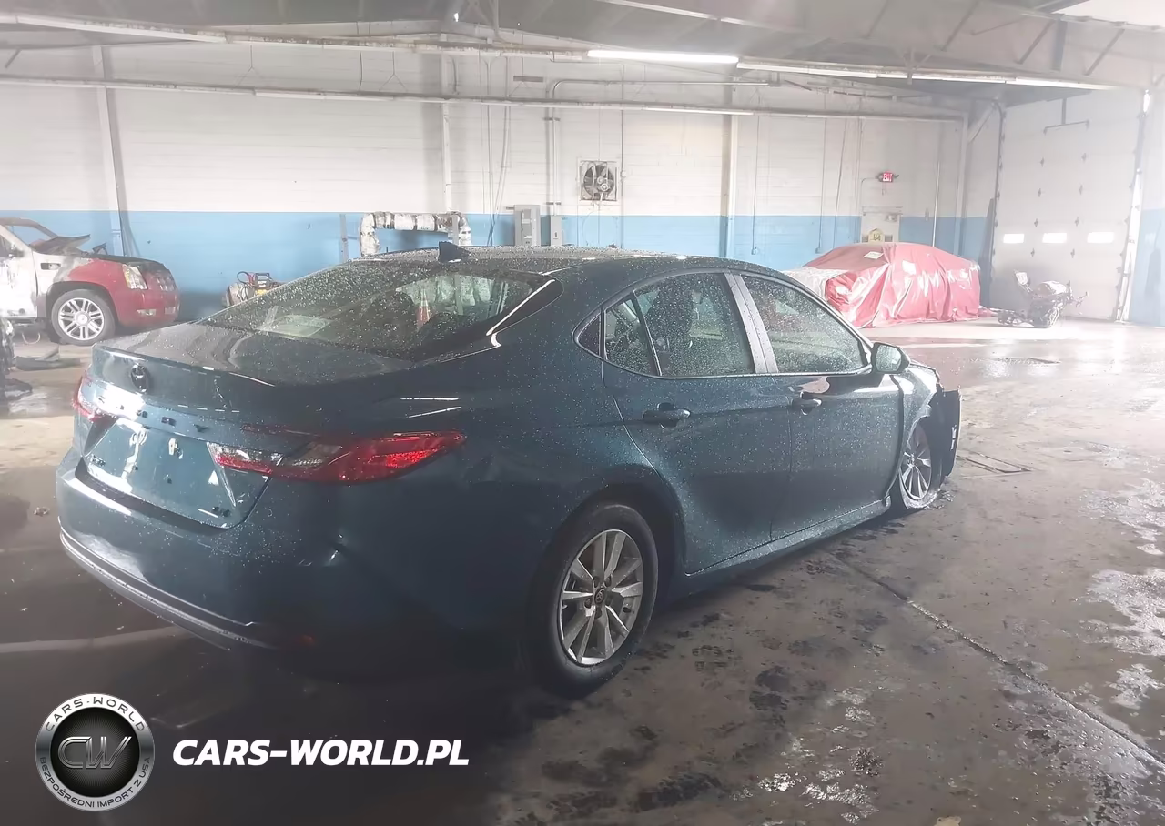 2026 Toyota Camry Le VIN:4T1DAACKXTU758101 - 4